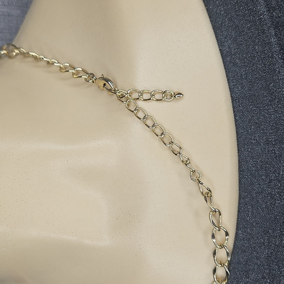 ARCYLLIC MULTI-COLORED STATEMENT NECKLACE - Picture 4 of 7